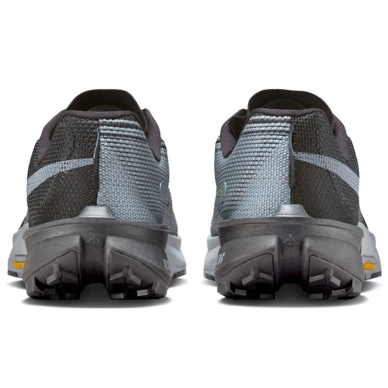 Kiger 10 Trail Running Shoes