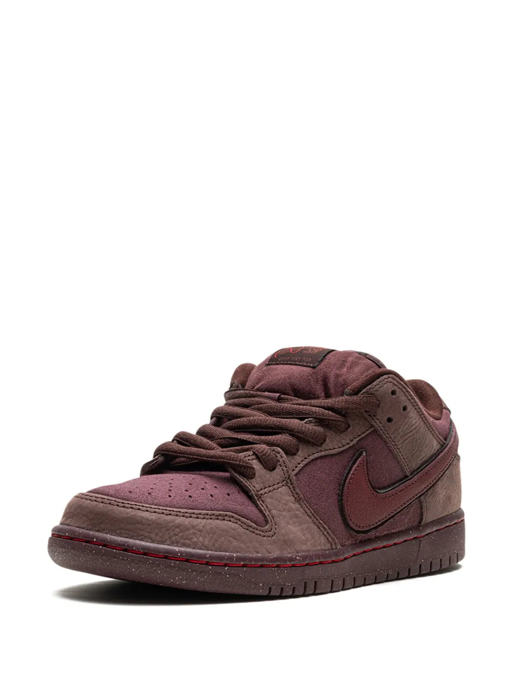 Sb Dunk Low City Of Love Sneakers